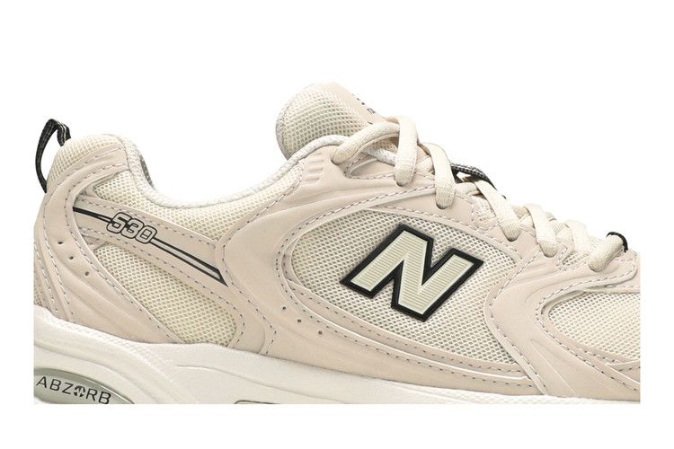 O Fenômeno 'Dad Sneaker': Entendendo a Tendência e o Papel do 530 - inspiração 2