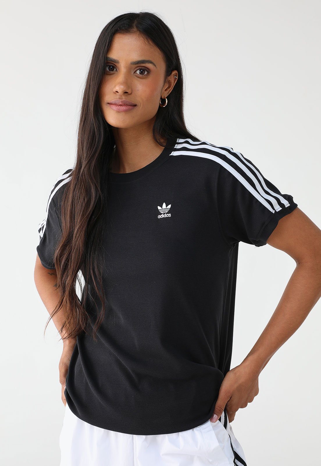 Tênis Adidas Feminino: Do Casual ao Esportivo, o Parceiro Ideal para Seus Pés - inspiração 2