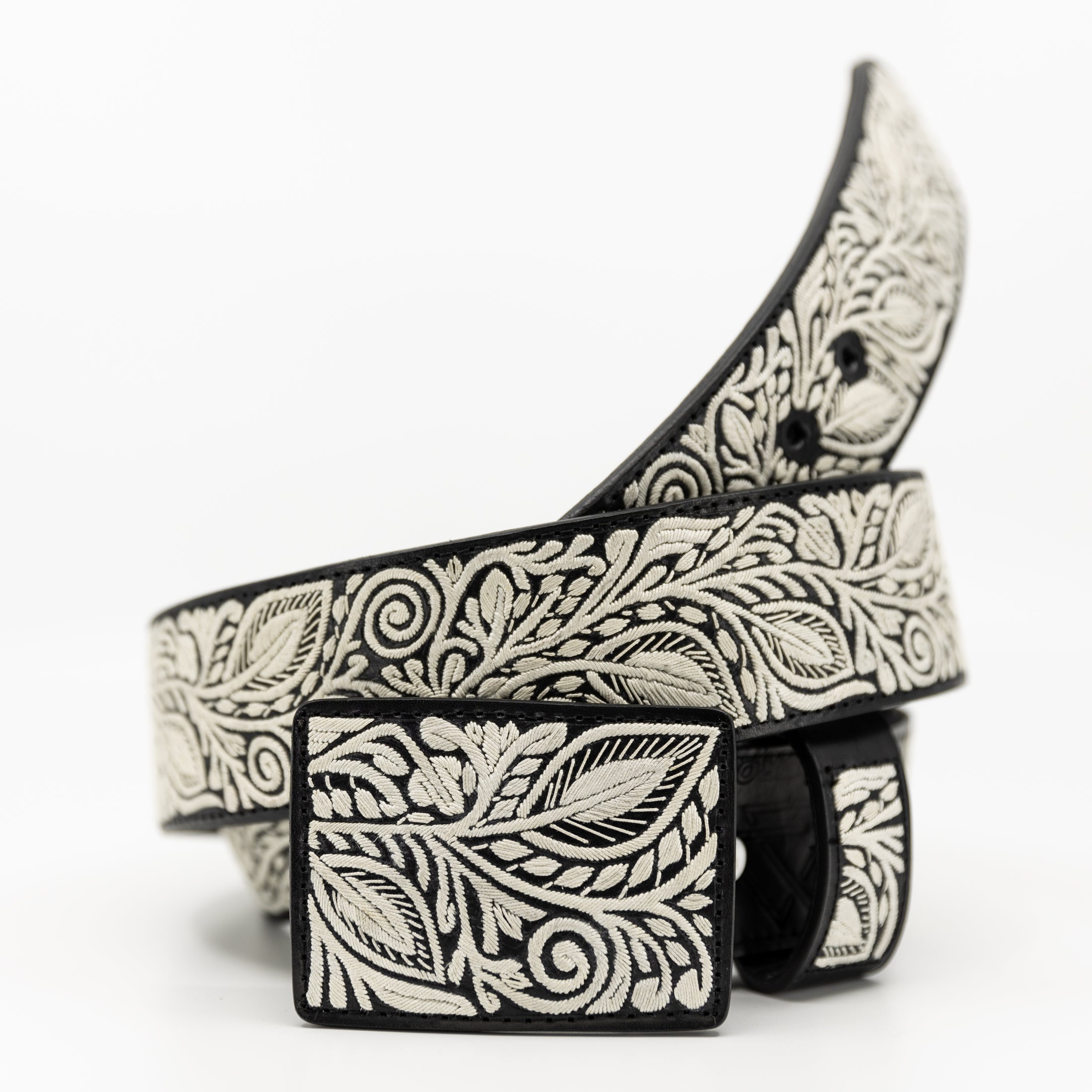 Tendências atuais em cintos que você precisa conhecer - inspiração 2