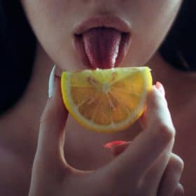 O Poder do Contato Visual: Conectando Olhar e Prazer - inspiração 1