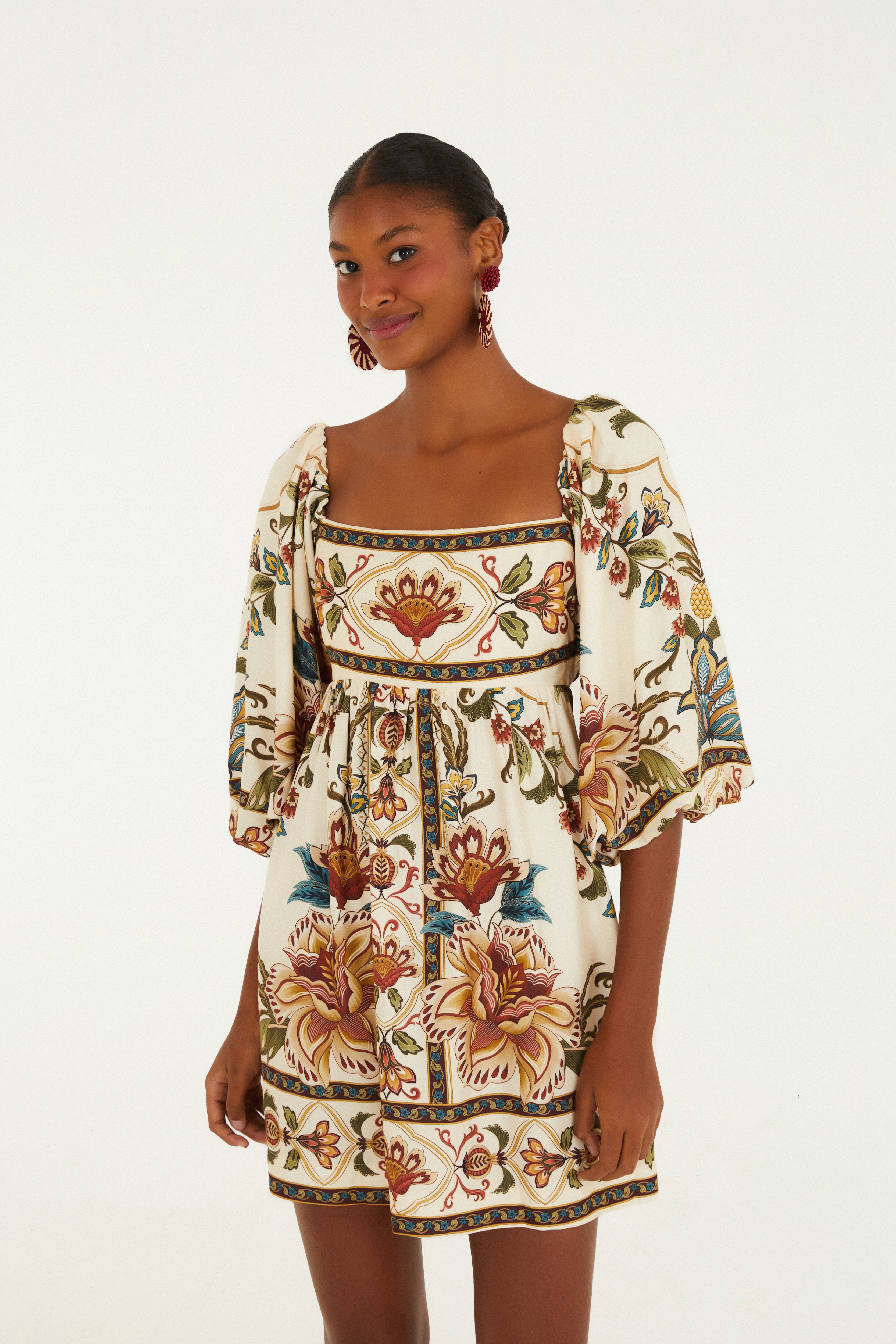 Cuidados essenciais para manter seus vestidos sempre impecáveis. - inspiração 1