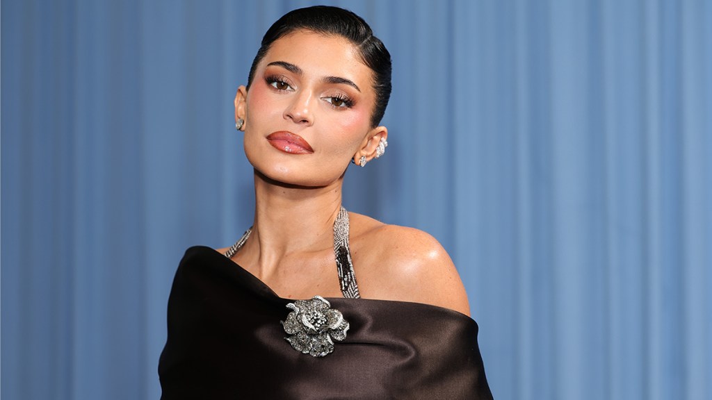 Estilo Pessoal de Kylie Jenner: Inspirações e Tendências - inspiração 2