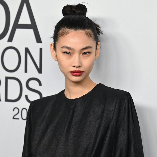 Peças-Chave que Definem a Elegância de Jung Ho Yeon - inspiração 1