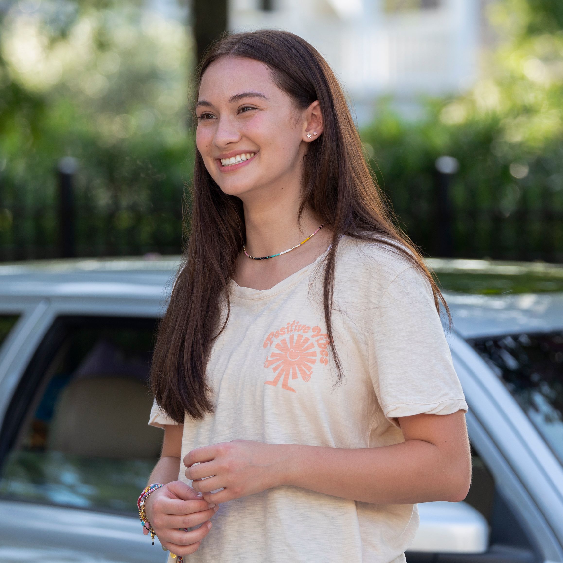 Peças-Chave Que Definem o Visual Lola Tung - inspiração 1