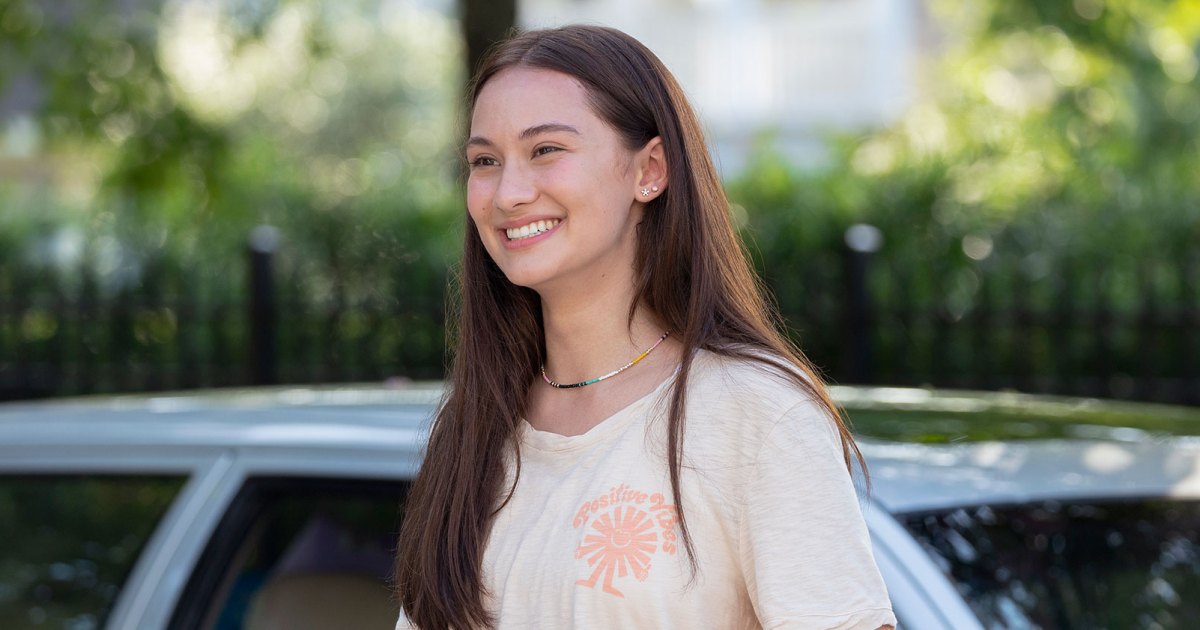 Acessórios Que Elevam o Look Lola Tung - inspiração 1