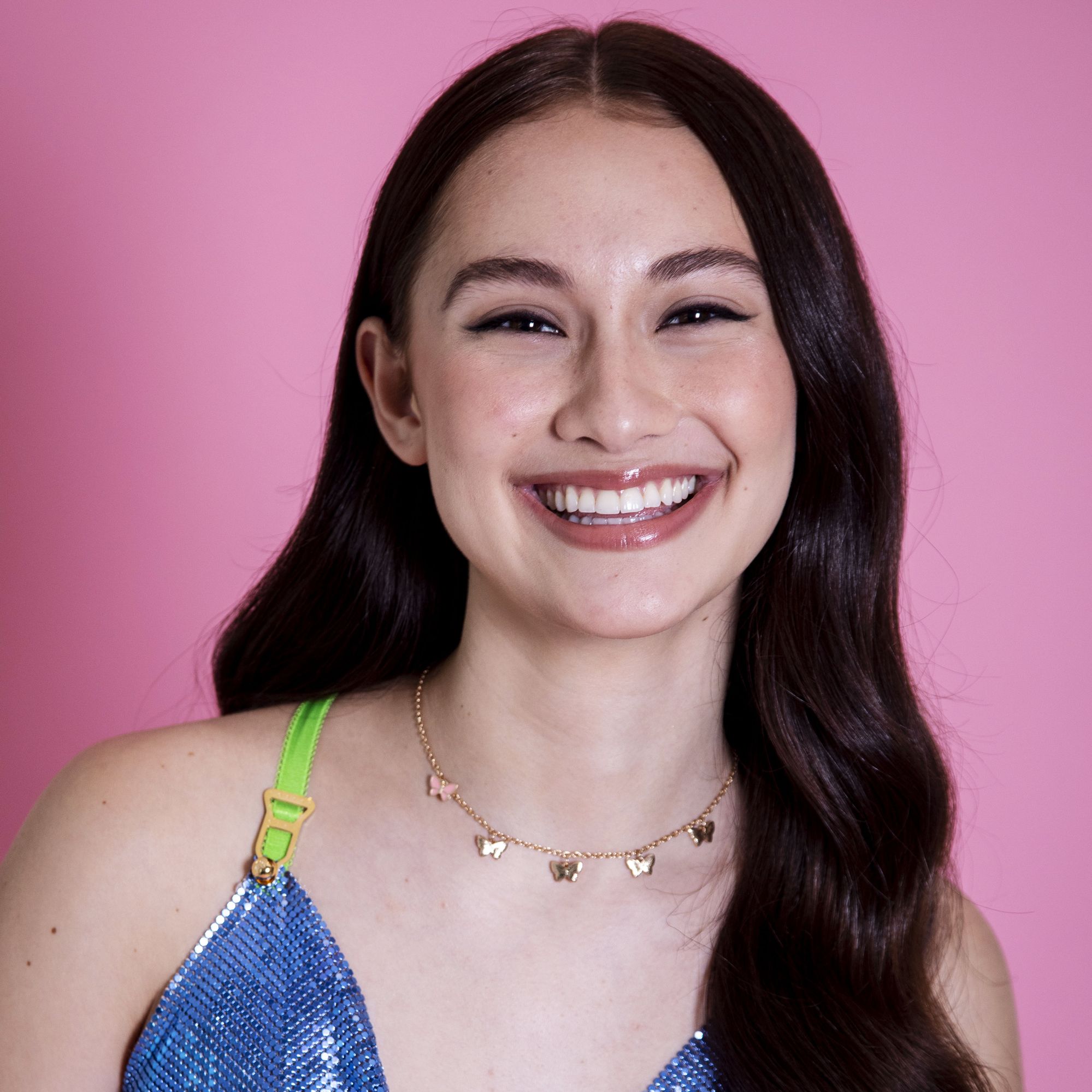 Acessórios Que Elevam o Look Lola Tung - inspiração 2