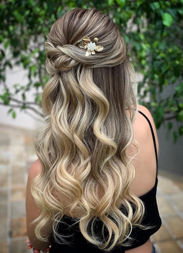 Penteados Curtos Deslumbrantes: Valorize Seu Corte com Elegância - inspiração 1