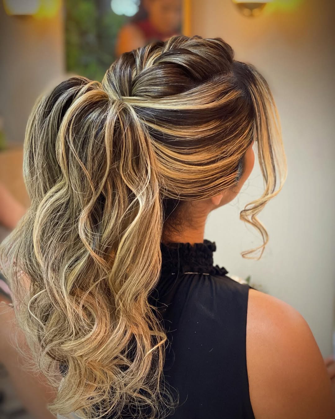 Como Adaptar o Penteado ao Vestido e ao Tipo de Cabelo - inspiração 2