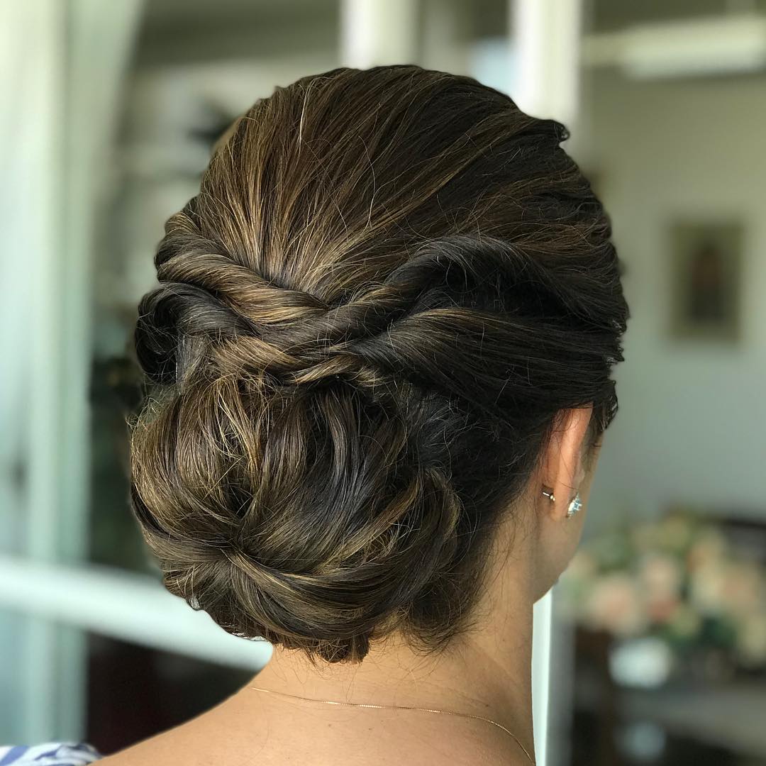 Trança Lateral Despojada: Charme e Praticidade em Uma Só Peça - inspiração 2