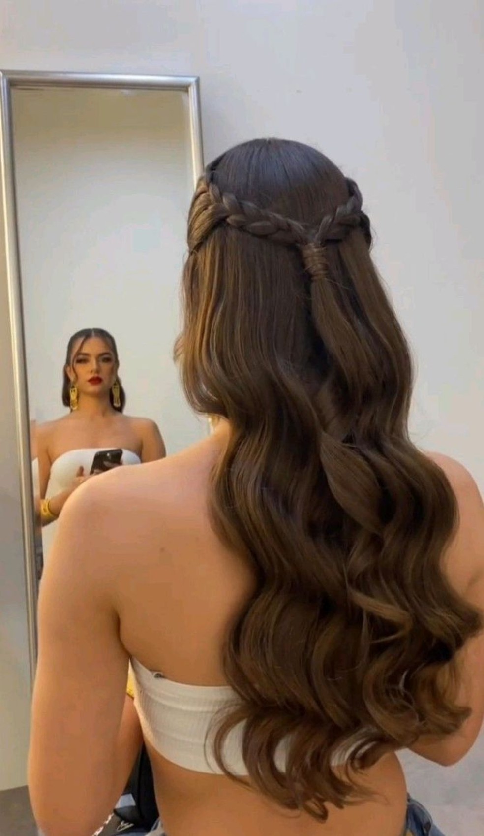 Messy Bun Descontraído: O Queridinho das Dias Corridos - inspiração 2