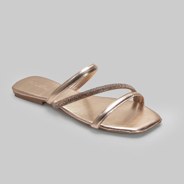 História e Evolução da Rasteirinha: De Simples Sandália a Ícone Fashion - inspiração 2