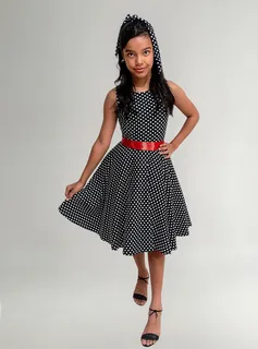 Calçados Icônicos: Scarpin e Botas Over-the-Knee - inspiração 2