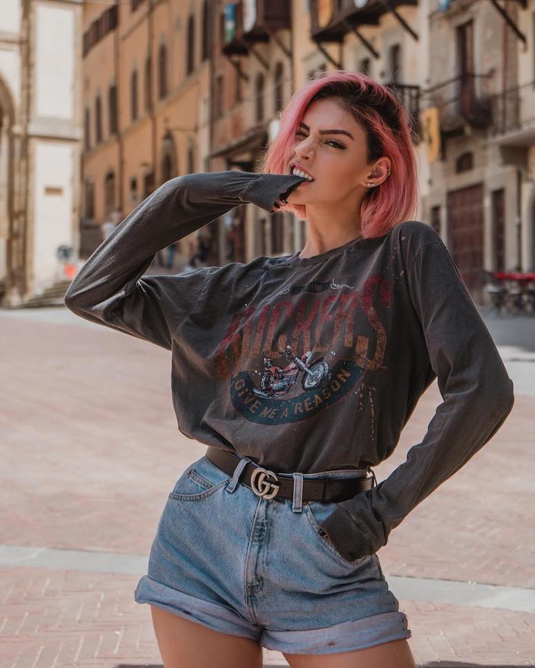 Saias de Couro e Vinil: O Toque de Rebeldia Fashion - inspiração 2