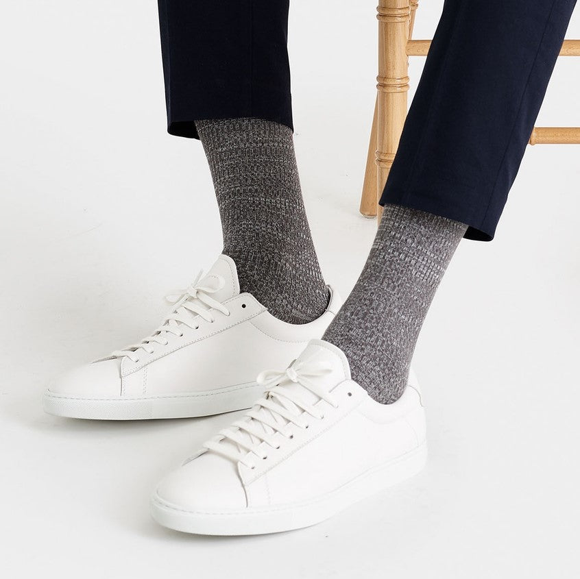 O Tênis Branco Que Transforma Qualquer Look Básico - inspiração 1