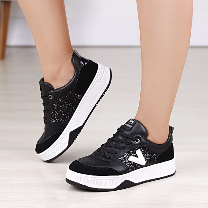 Investindo em Tênis Preto: Modelos que Valem Cada Centavo - inspiração 1