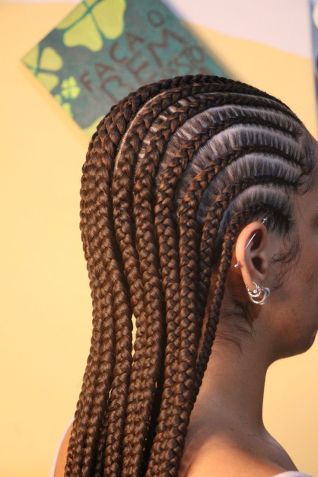 Tranças Afro: Celebre a Beleza e a Versatilidade - inspiração 1