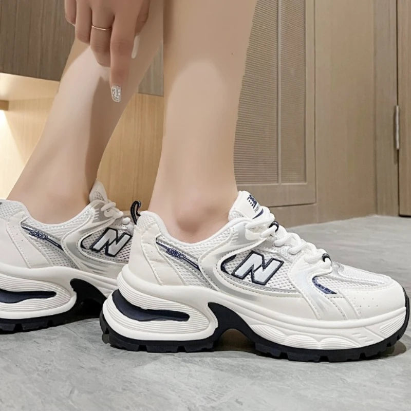 Toque de Cor e Personalidade: Tênis Coloridos Que Elevam Seu Visual - inspiração 2