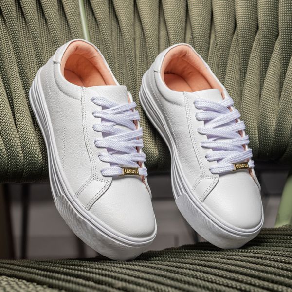 Tênis Branco no Verão: Leveza e Frescor para Seus Pés - inspiração 2