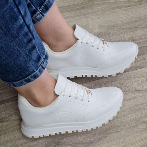 Tendências de Modelos: Os Tênis Brancos que Você Precisa Conhecer - inspiração 1