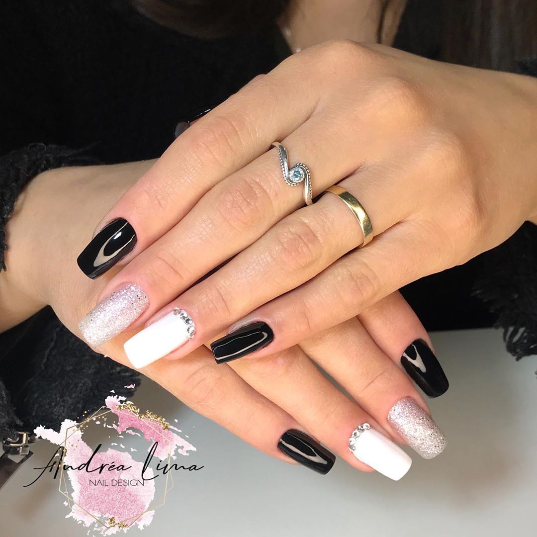 Aura Nails: A Tendência 'Doente' Que Dominou - inspiração 1