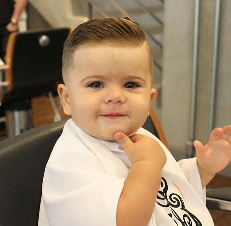 O Guia Completo do Primeiro Corte de Cabelo do Seu Bebê