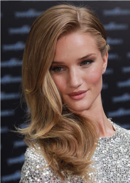 5 ideias de títulos:
1. Penteados Tumblr para 15 Anos: O Guia Completo para um Visual Inesquecível
2. Deslumbre na sua Festa de 15 Anos com Penteados Estilo Tumblr
3. Do Clássico ao Moderno: Penteados Tumblr que Vão Arrasar na sua Debut
4. Cabelos de Sonho para 15 Anos: Inspirações Tumblr para Todos os Tipos de Fio
5. Penteados Tumblr para 15 Anos: Dicas de Acessórios e Texturas Naturais