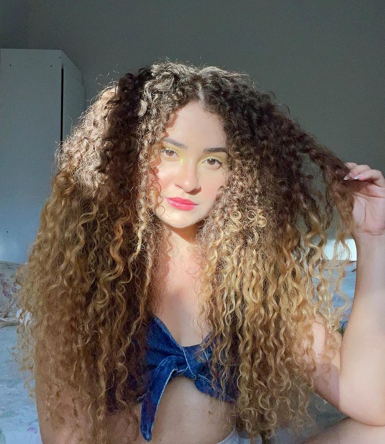 erros comuns ao cuidar do cabelo castanho natural