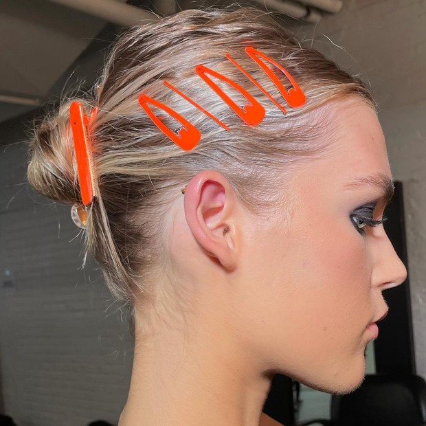 Penteados Tumblr: 5 Ideias Criativas com Acessórios Retrô