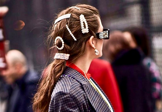 Tiaras de Veludo e Pérolas: Dê um Toque Sofisticado ao Seu Visual