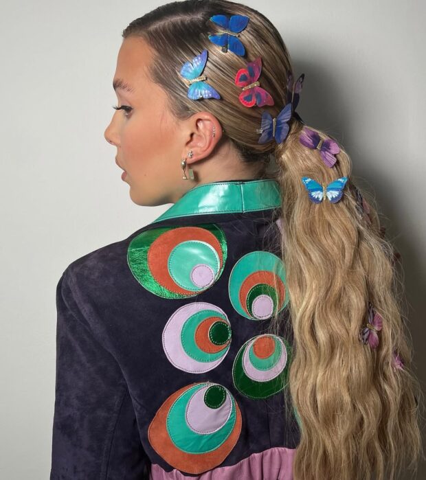 10 penteados com presilhas borboleta y2k para arrasar