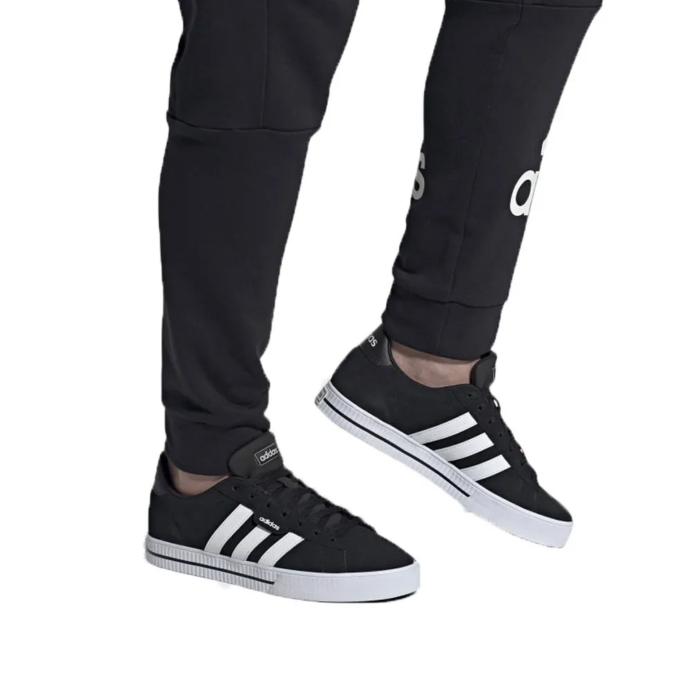 Adidas Daily 3.0 com jaqueta