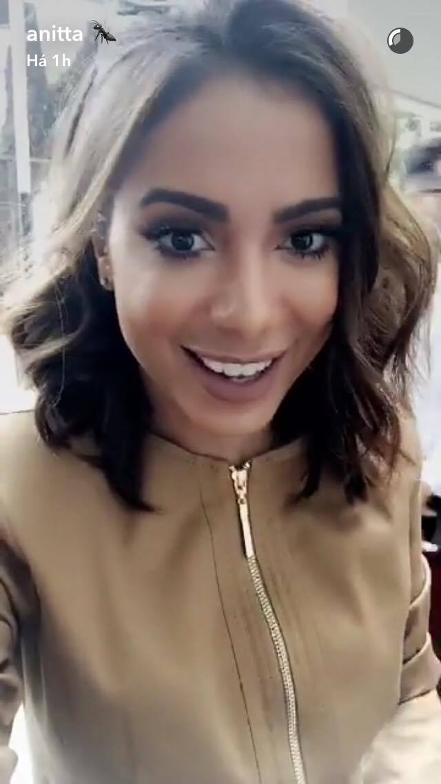 Cortes de Cabelo de Celebridades: Anitta e Suas Transformações Marcantes