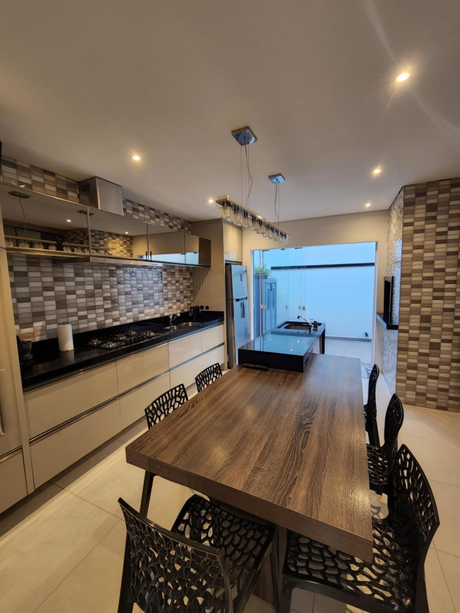 planta sobrado com area gourmet