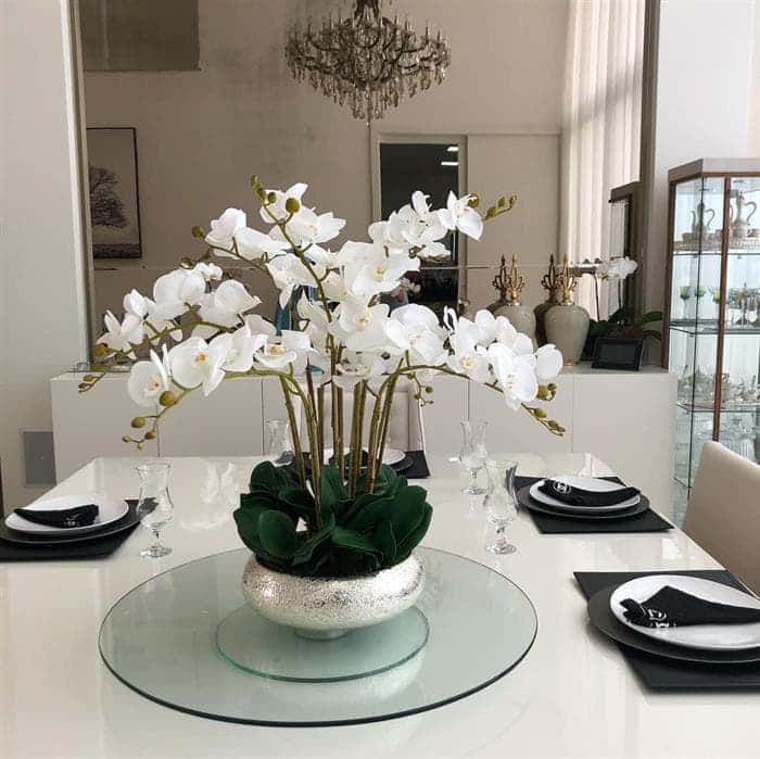 Arranjos de mesa de jantar com flores desidratadas