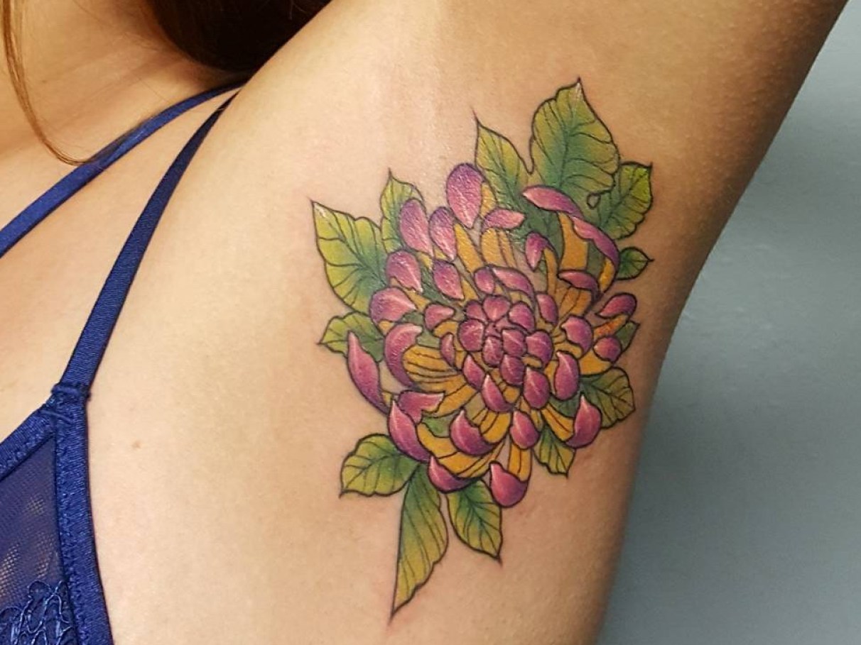 Depilação a Laser vs. Cera: Qual a Melhor Opção para Suas Axilas?