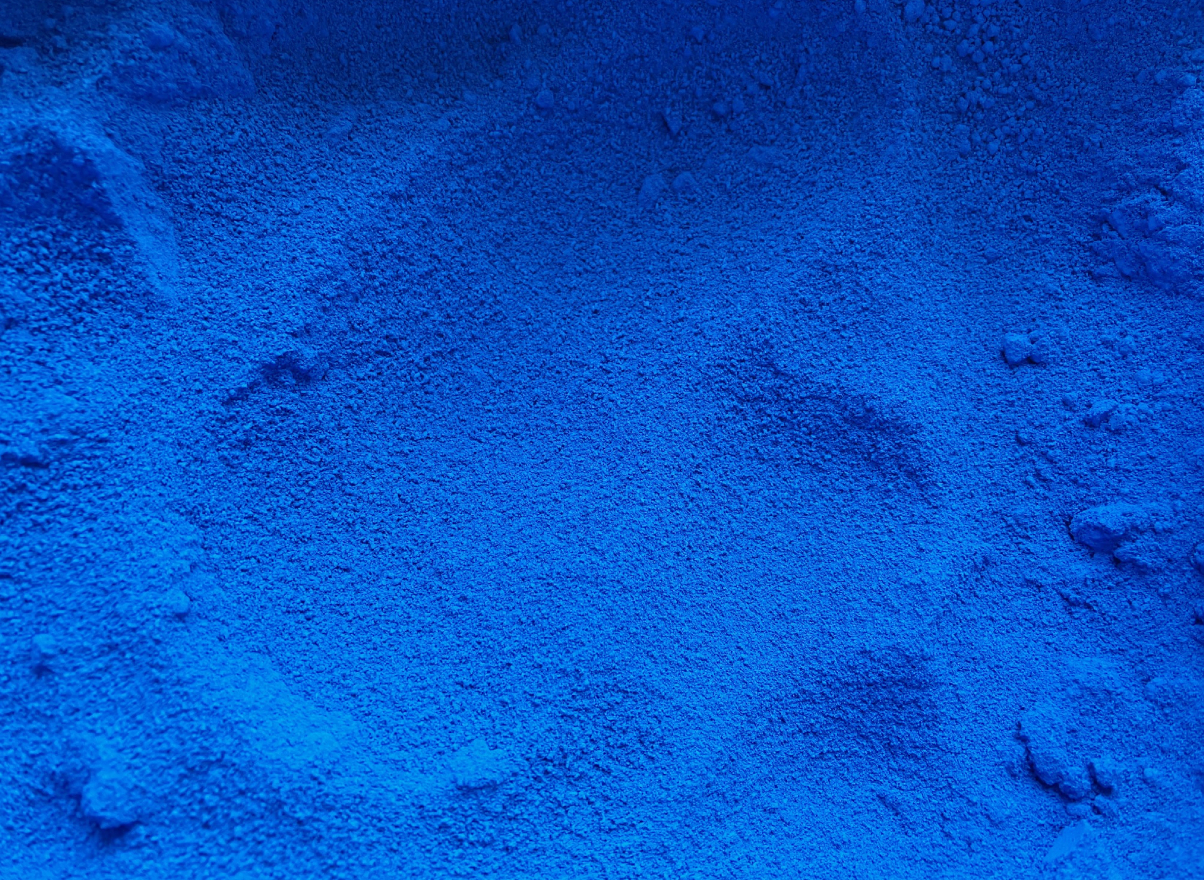 Azul Cobalto na Moda: Tendências e Combinações para um Look Sofisticado