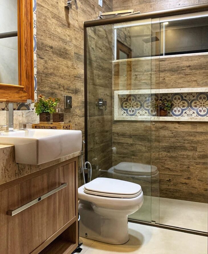 banheiro clean com madeira