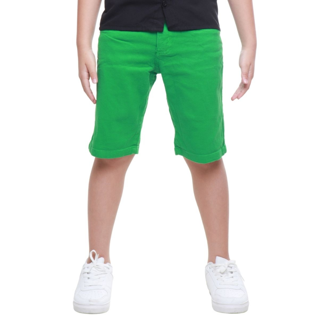Bermuda verde para esporte