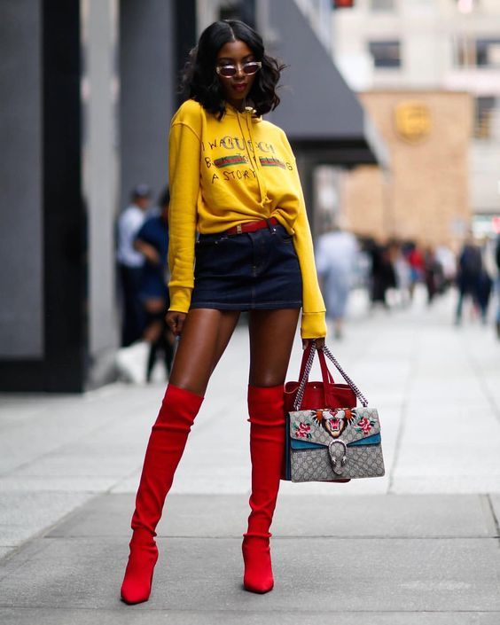 como usar blusa amarela