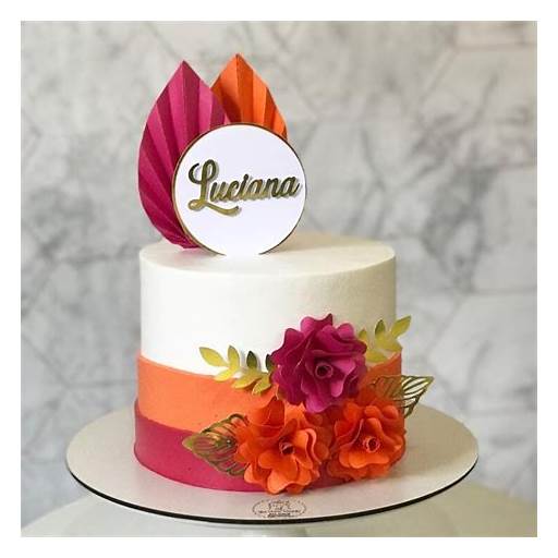 bolo aniversário feminino 2026