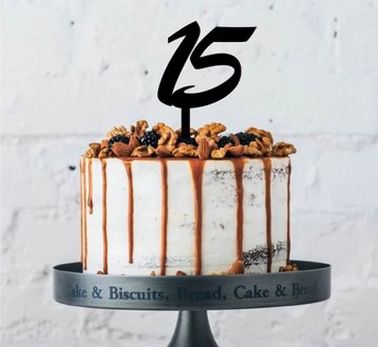 bolo de chocolate 15 anos
