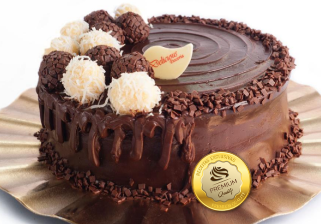 Bolo Prestígio com recheio de beijinho cremoso