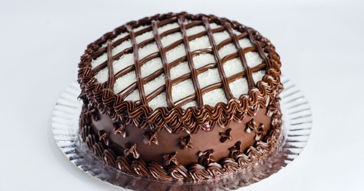 Bolo Prestígio decorado para festas