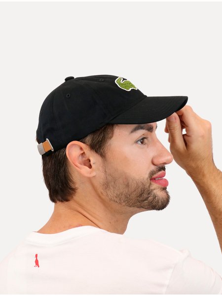 boné Lacoste preto feminino