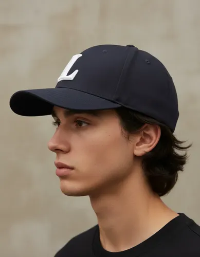 como usar boné Lacoste preto