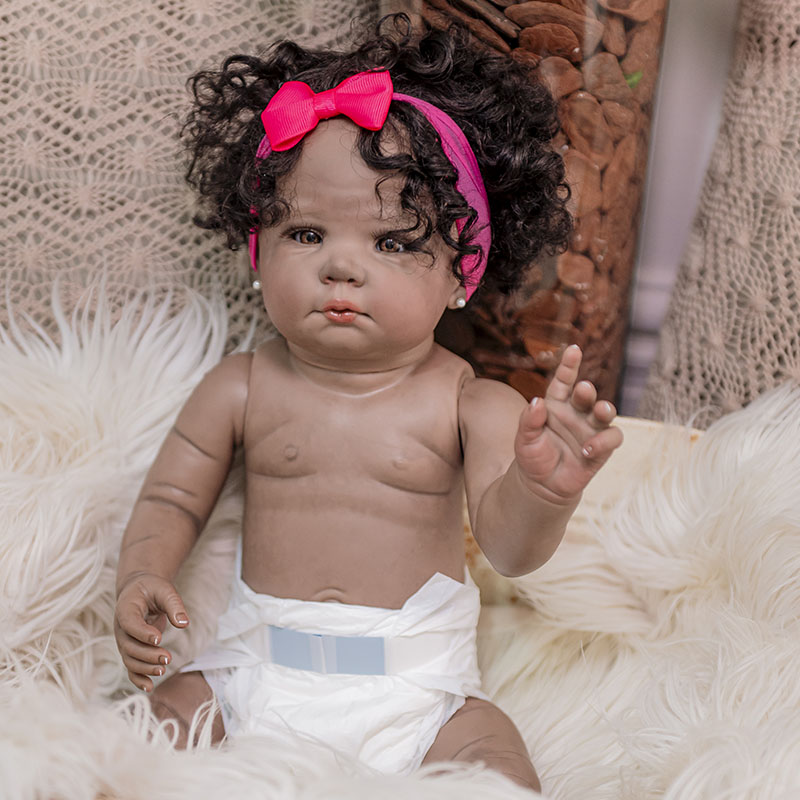 boneca negra cabelo cacheado