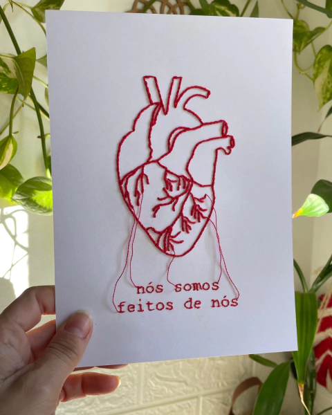 Dominando os Pontos Básicos do Bordado no Papel: Ponto Atrás e Nó Francês