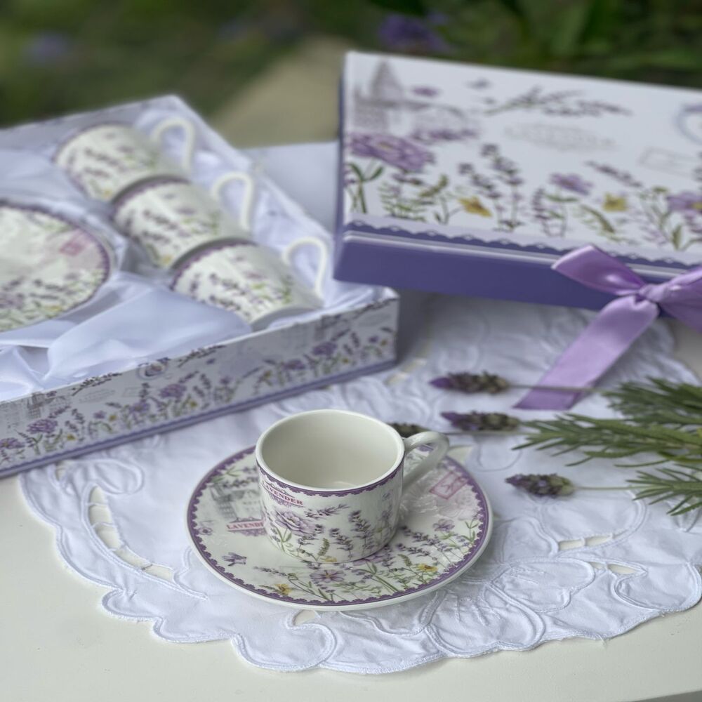 Ponto Cruz ou Bordado Livre: Qual o Melhor para Desenhos de Xícara?