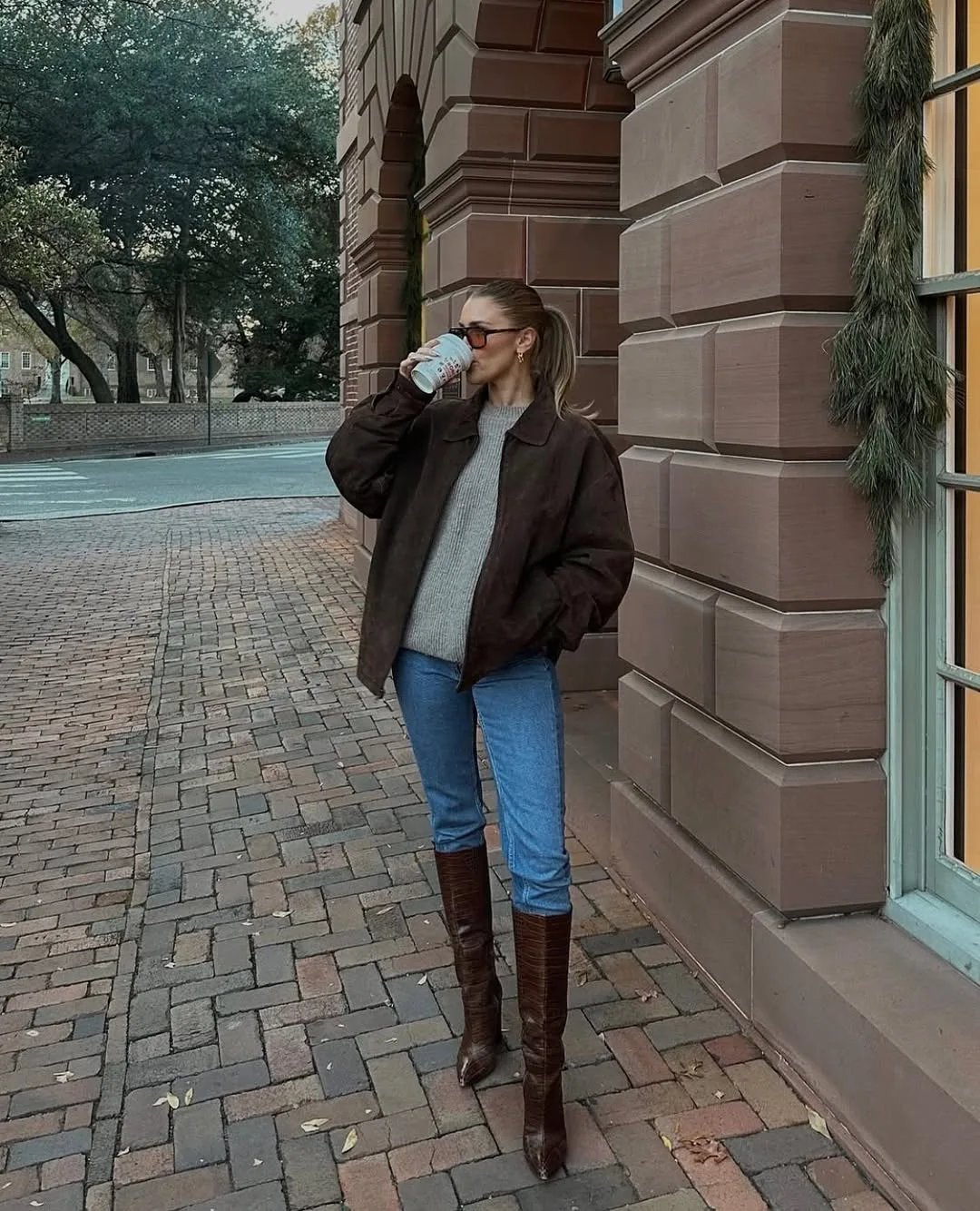bota de cano alto com vestido