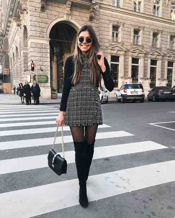 bota over preta com vestido
